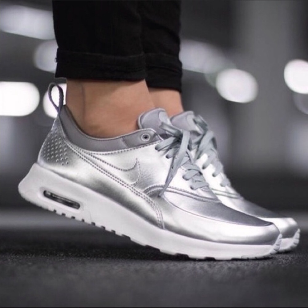 Nike Air Max Thea Metallic Silver Sneakers Sz 6